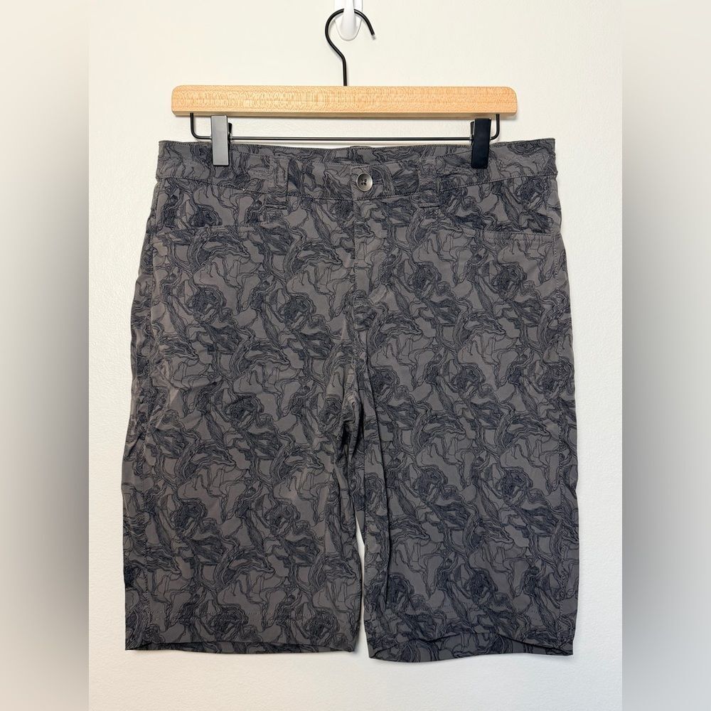 Eddie Bauer Womens Travex Outdoor Shorts - Size 8